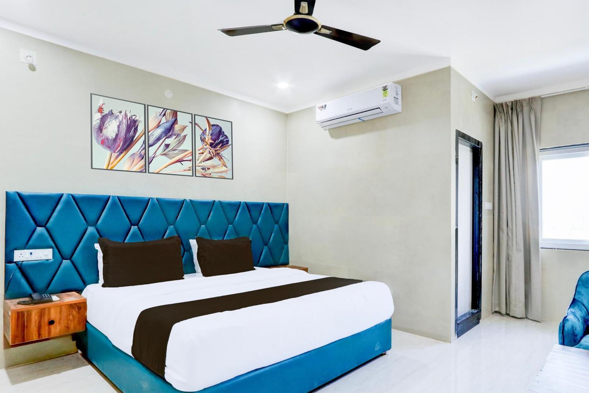 Khammam Hotel O Pr Grand מראה חיצוני תמונה