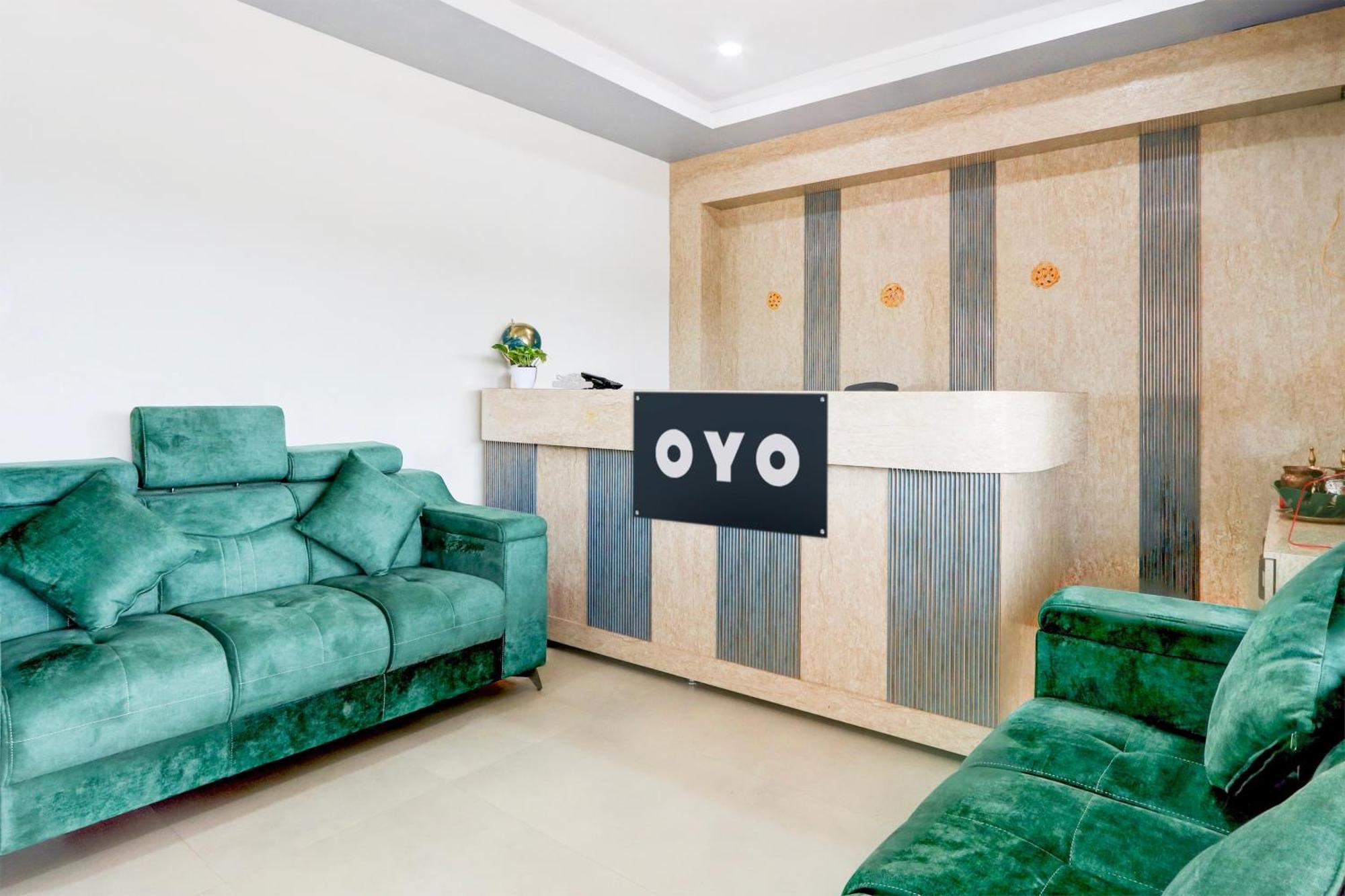 Khammam Hotel O Pr Grand מראה חיצוני תמונה