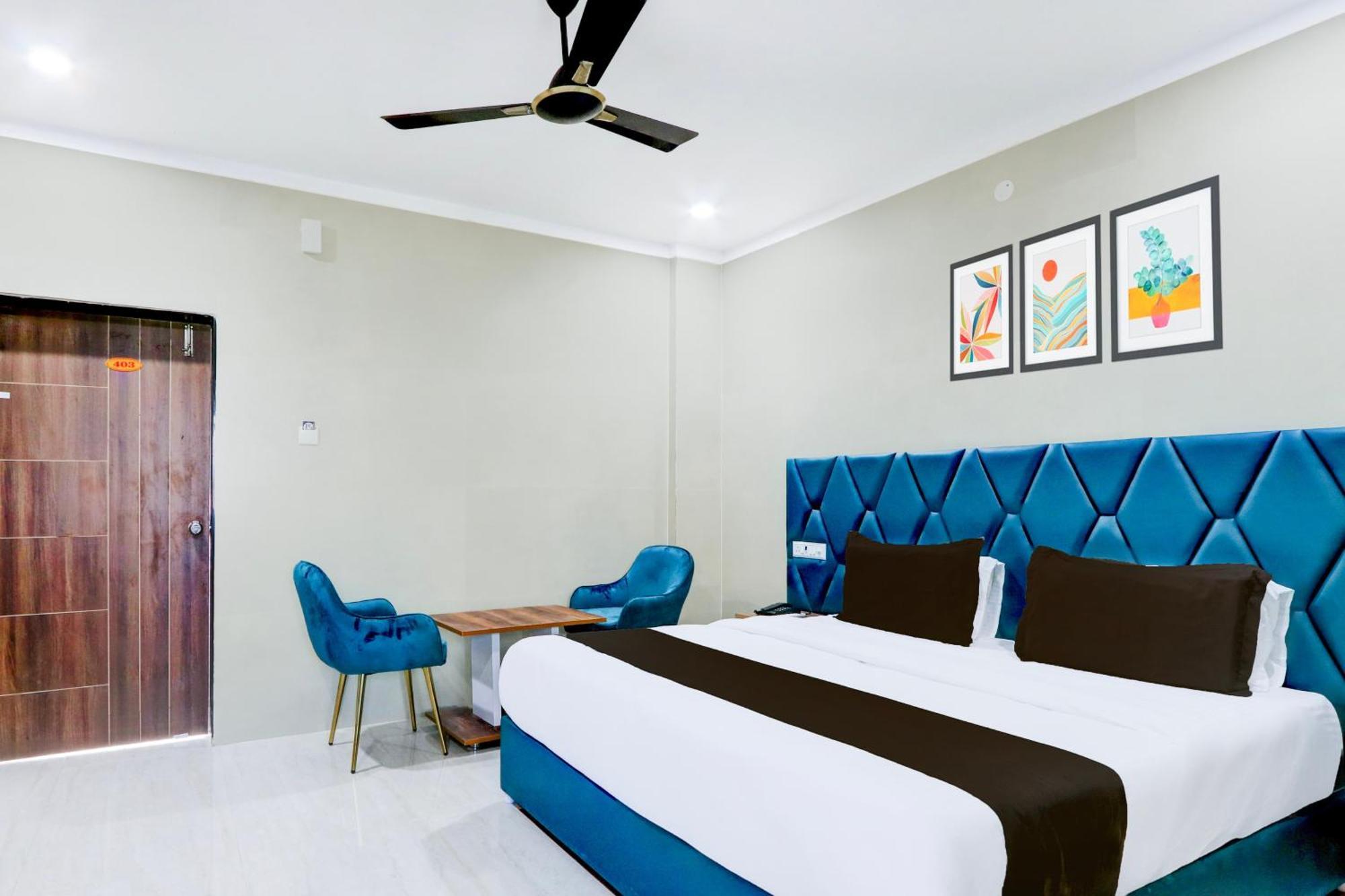 Khammam Hotel O Pr Grand מראה חיצוני תמונה