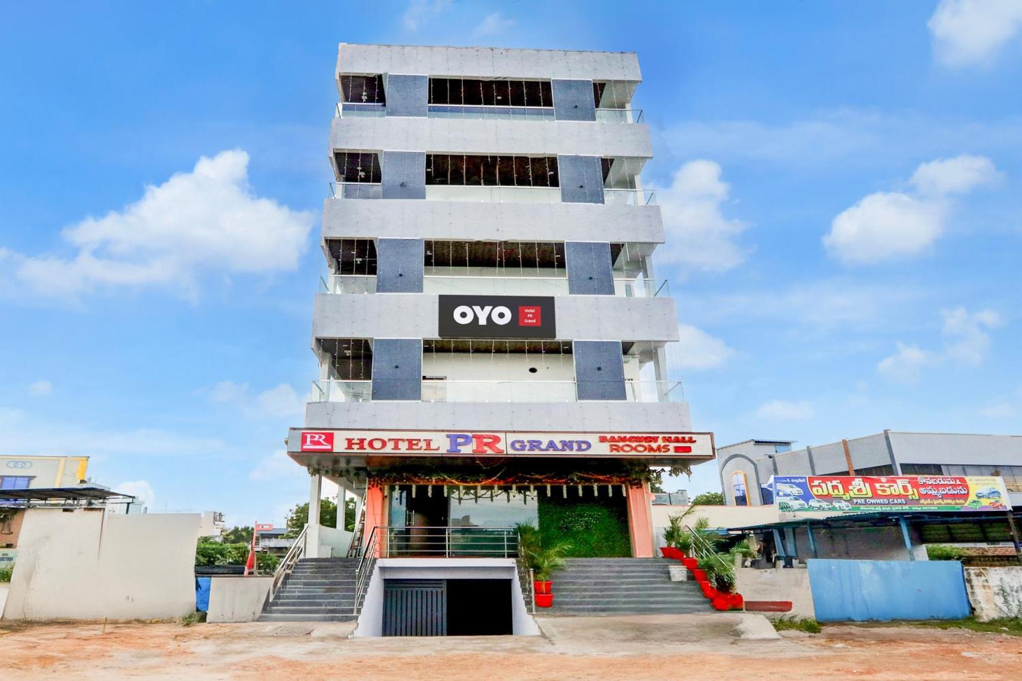 Khammam Hotel O Pr Grand מראה חיצוני תמונה