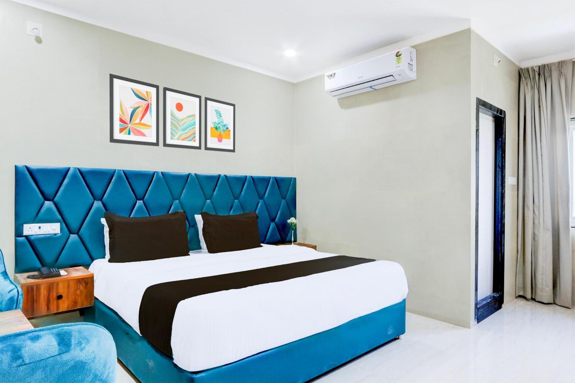 Khammam Hotel O Pr Grand מראה חיצוני תמונה