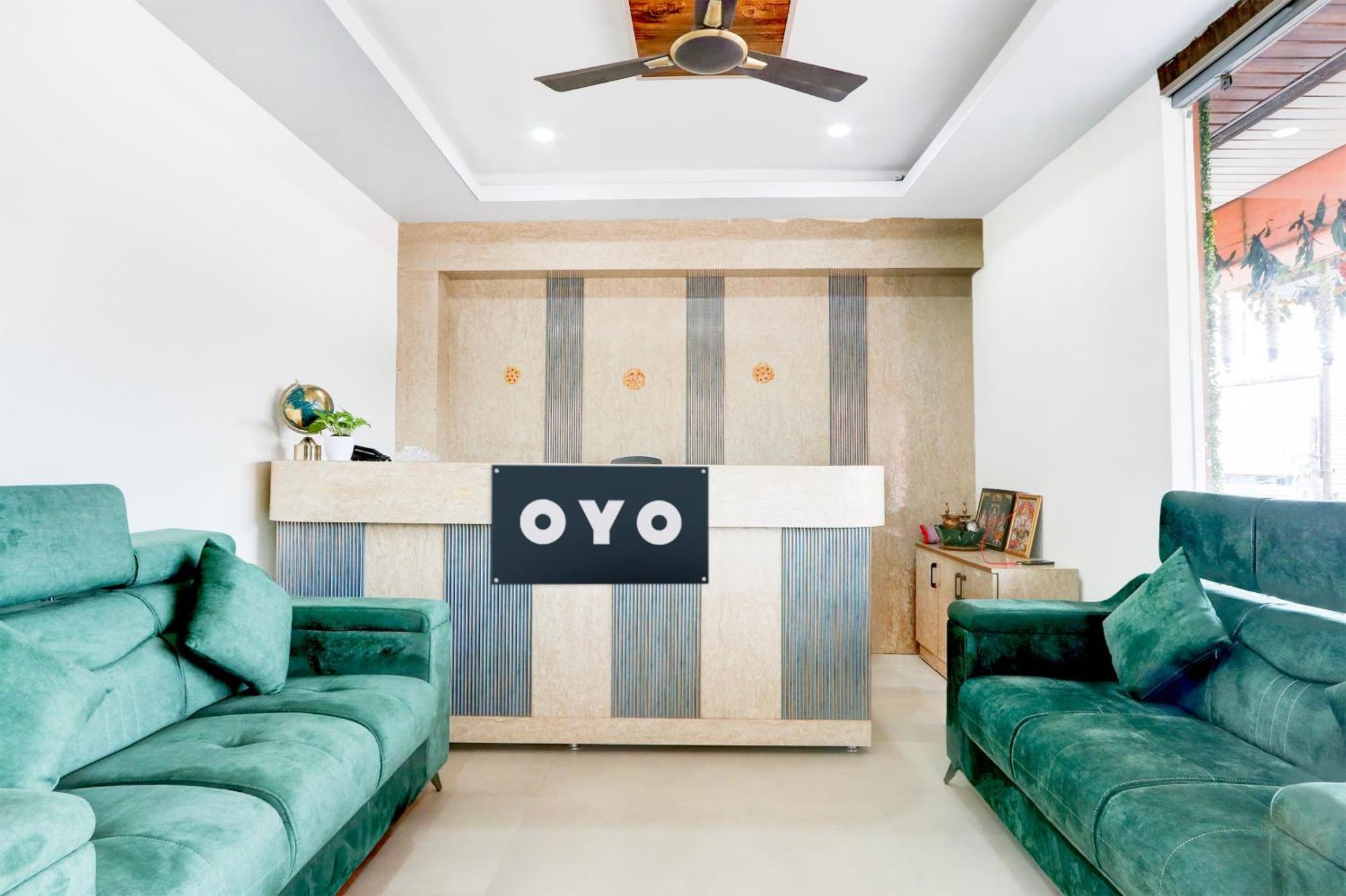 Khammam Hotel O Pr Grand מראה חיצוני תמונה